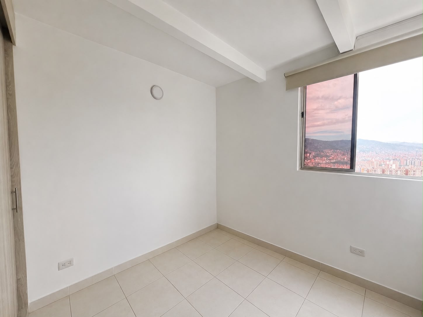 APARTAMENTO LAS 7 LUNAS PISO 10